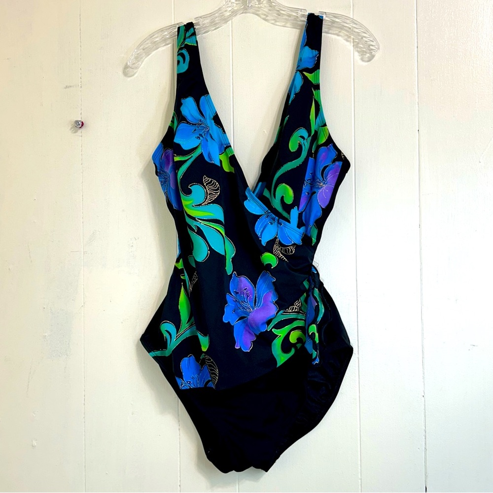 LONGITUDE Beach Summer Black/Blue Floral V-Neckline One Piece Swimsuit Size 16.